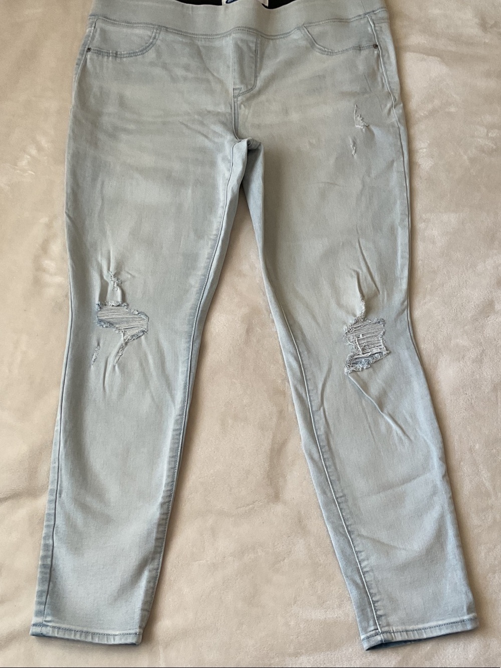 Old Navy Light Gray Ripped Skinny Jeans